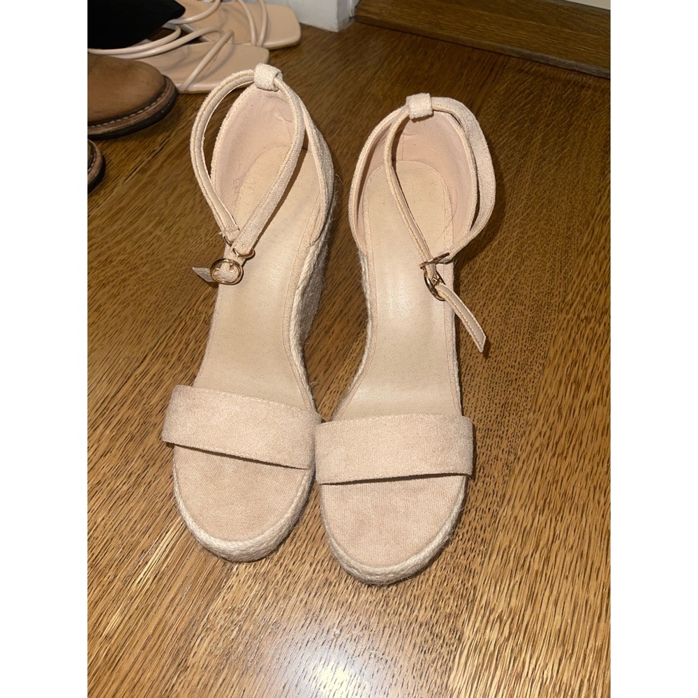 NWOT Tan Wedges - Size 7